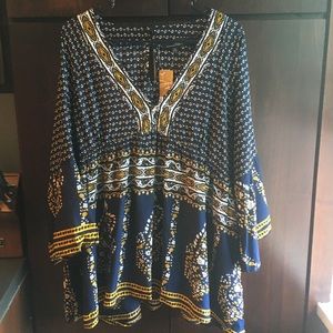 Suzanne Betro Womens Plus Size patterned blouse